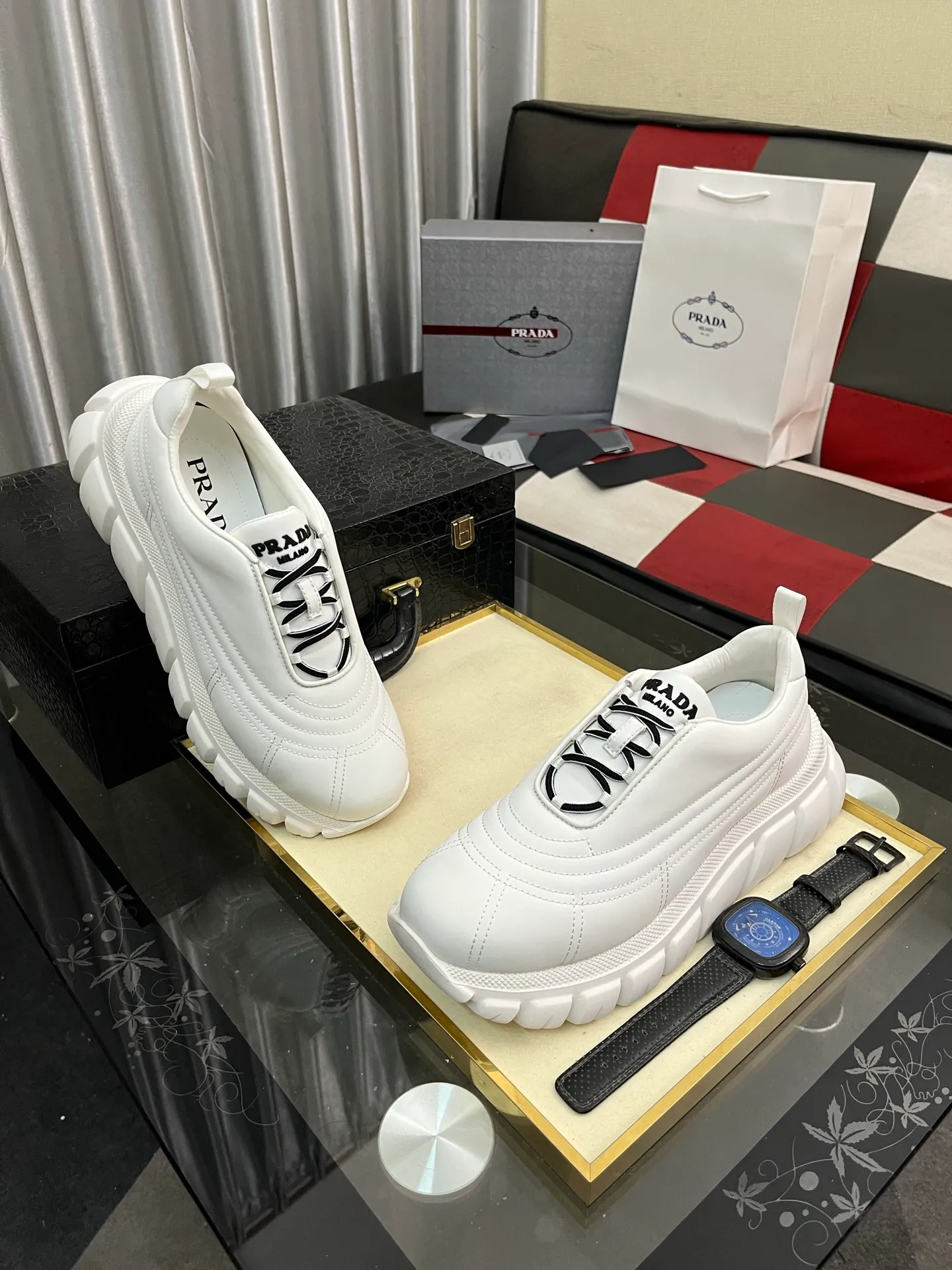 Men's shoes 💰560⌚️⌚️【PRADA】Prada - high-end quality original order 🔍🔍🔍 casual sports shoes - Upper: imported 🔝 Napa calfskin, pebbled calfskin, branded epoxy hollow mesh canvas, shoe body sewn with branded metal fasteners - Lining: water-dyed cowhide - Outsole: ultra-light TPU foam rubber; two-color molded outsole -Ultra-high quality control, fine workmanship, highlighting (high-end, nobility, class) -Size: 38-445️⃣colors available